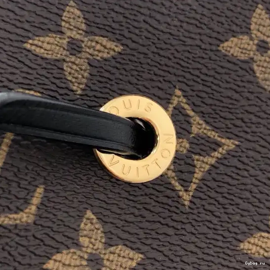 LOUIS NÉONOÉ VUITTON 0702